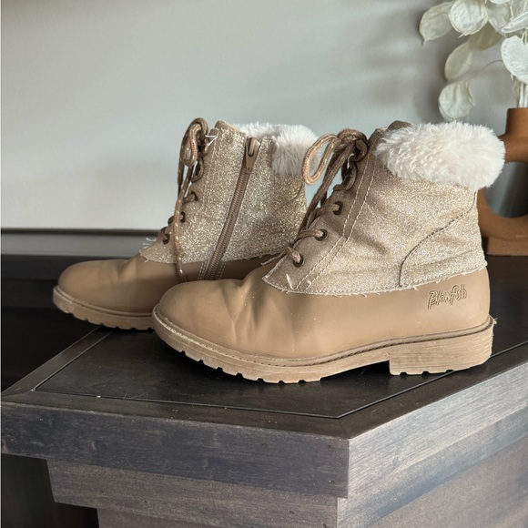 Blowfish Other - Girls Size 3 Blowfish Boots, Gold Sparkly